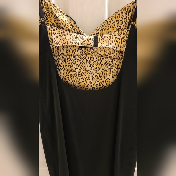 GUESS Cocktail Little Black Dress With Leopard Inside Open Back Size Large - Picture 4 of 4